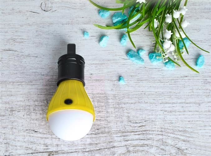 Outdoorová LED žárovka na kempování lampa