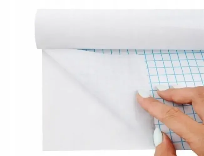 Bílá samolepicí tabule na křídy + fix 200x45cm