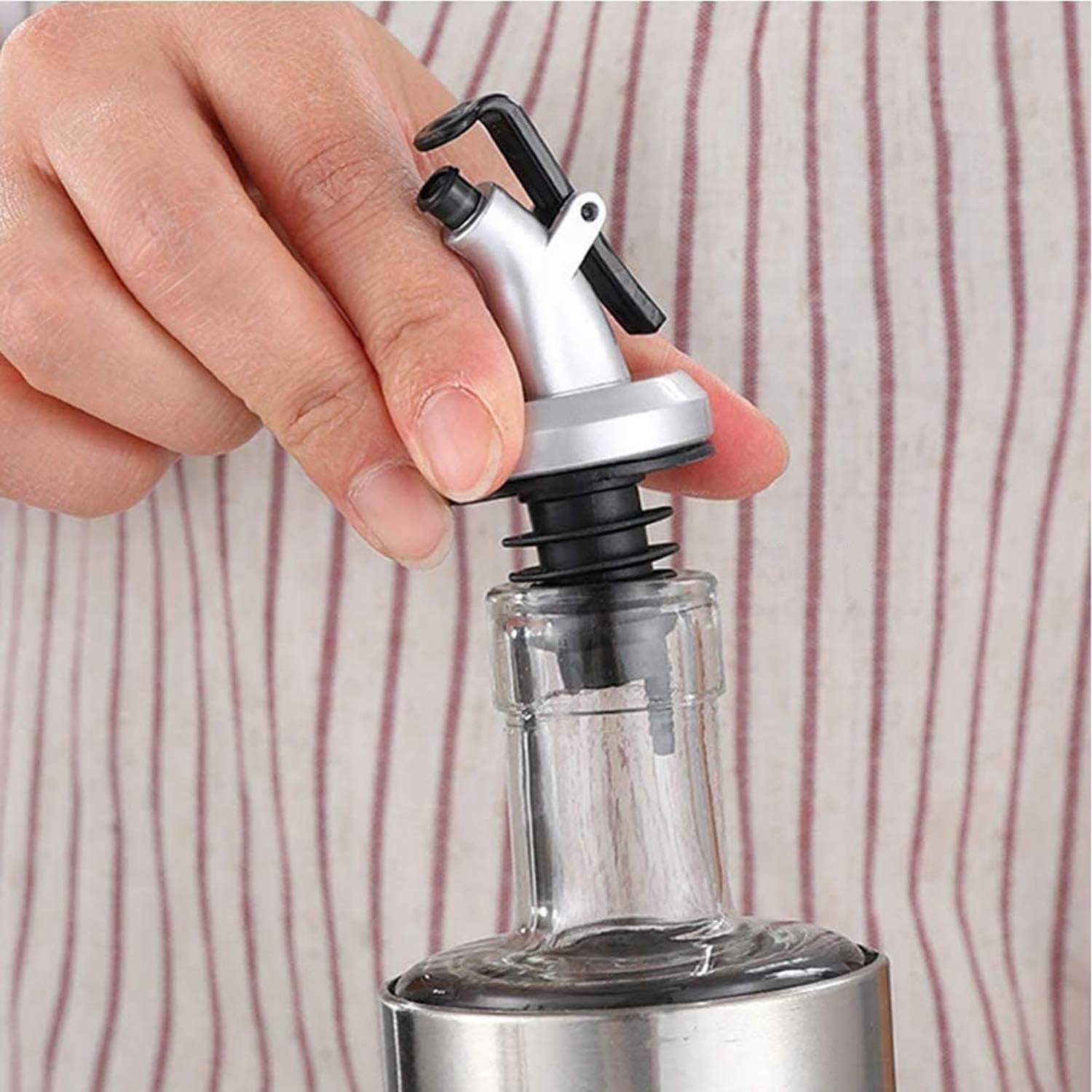 Nerezova nálevka na lahev s uzávěrem výlevka na víno