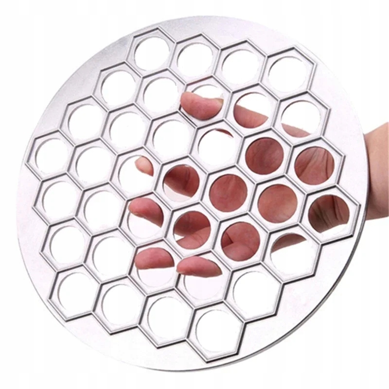Vykrajovátka forma na výrobu ravioli knedlíků