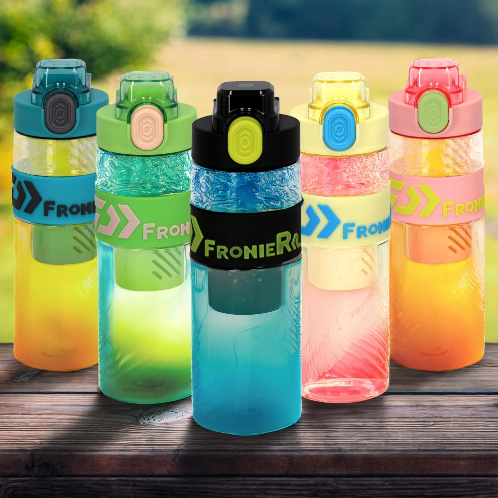 Láhev na vodu s ovocem 650 ml s vložkou na led a brčkem