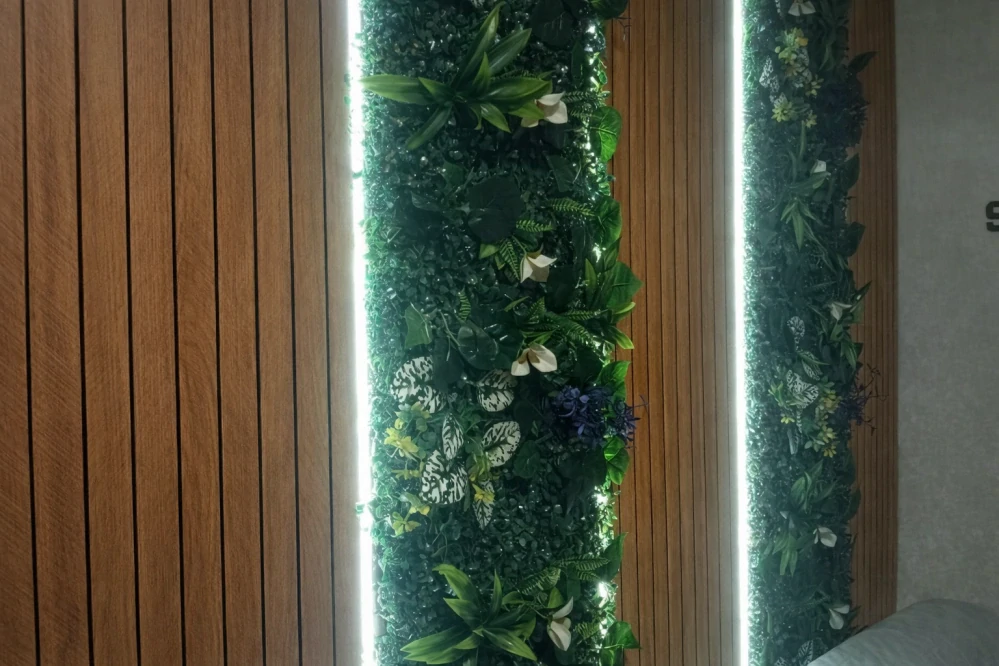 Samolepicí 3D tapeta lamely imitace dřeva dekorativní obklad na stěnu 60 × 300 cm