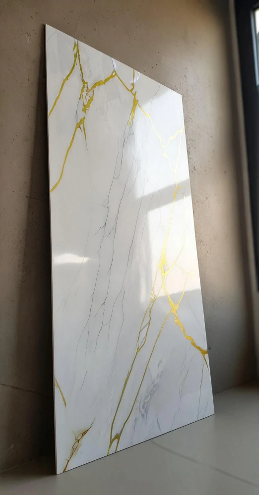 Panele samolepicí bílá a zlaté mramorová pěnová tapeta nástěnné 30x60cm 10 ks