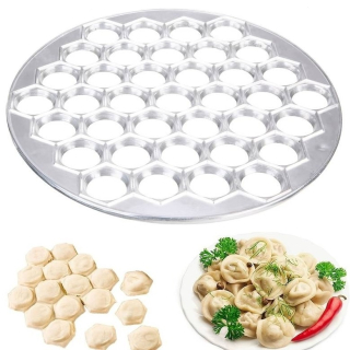 Vykrajovátka forma na výrobu ravioli knedlíků